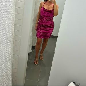 COPY - WAYF Crused velvet dress size medium